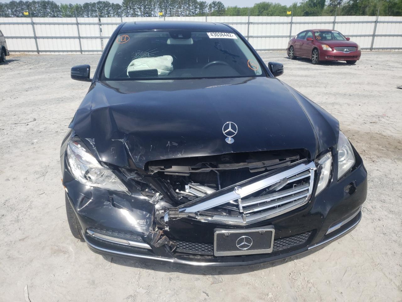 Photo 9 from auction – 2011 MERCEDES-BENZ E 350 with VIN WDDHF5GB6BA372192