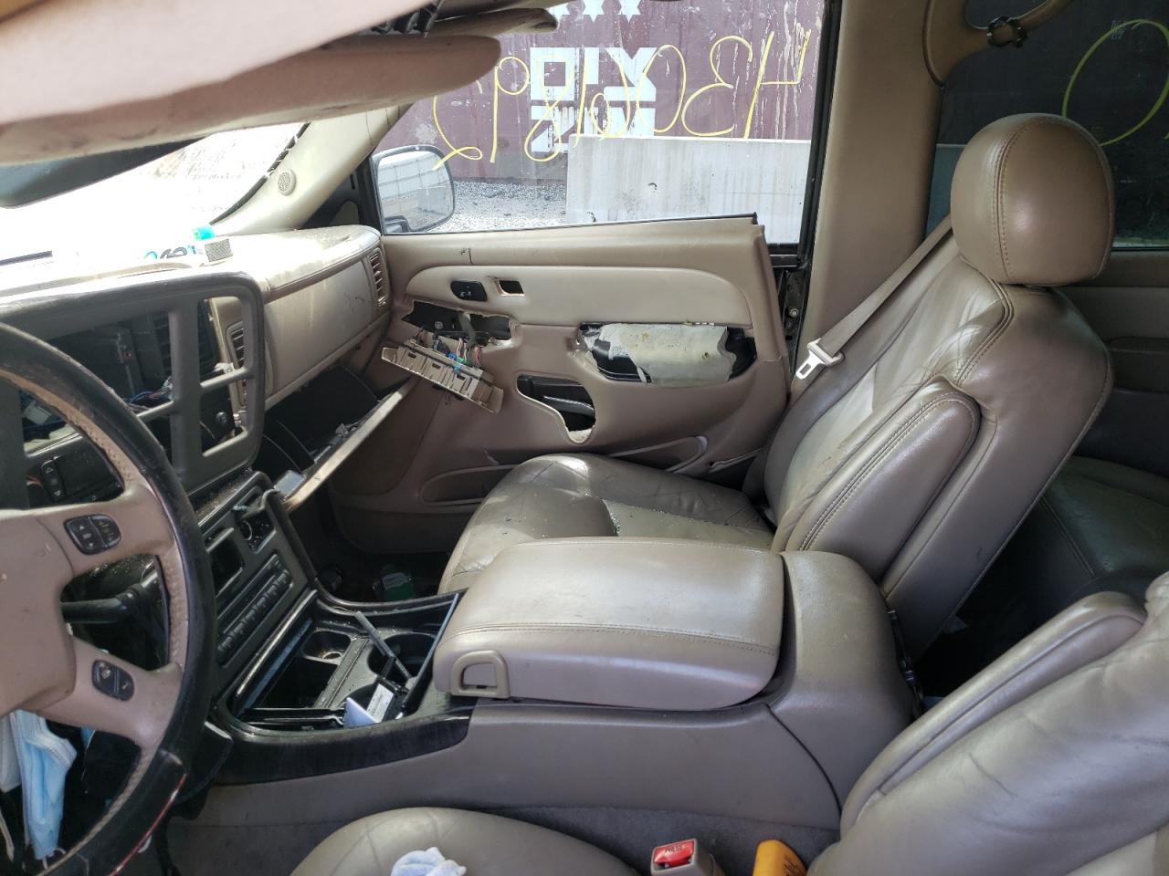 Photo 5 from auction – 2004 GMC YUKON DENA with VIN 1GKEK63U34J126469