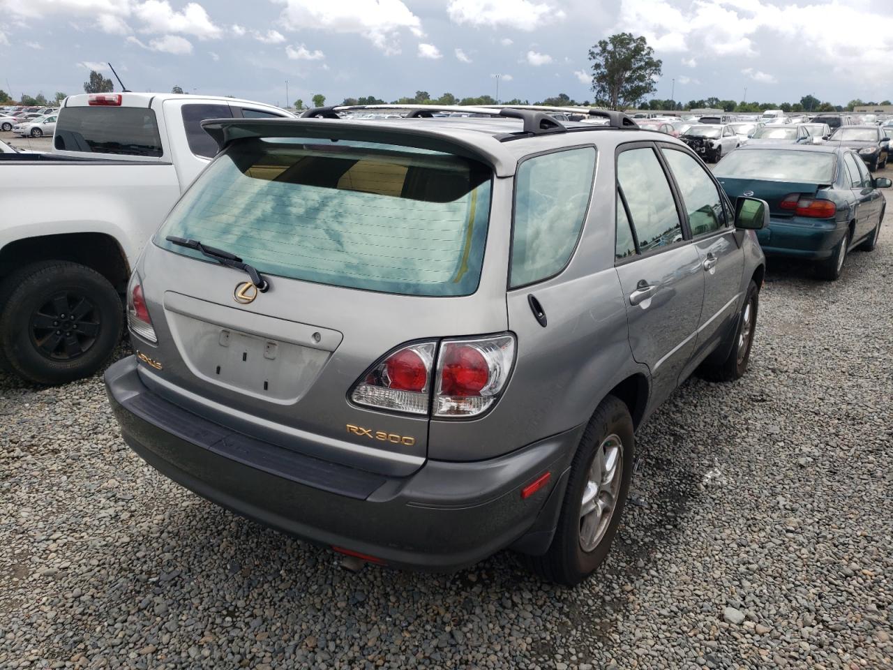 Photo 4 from auction – 2001 LEXUS RX 300 with VIN JTJGF10U710107437
