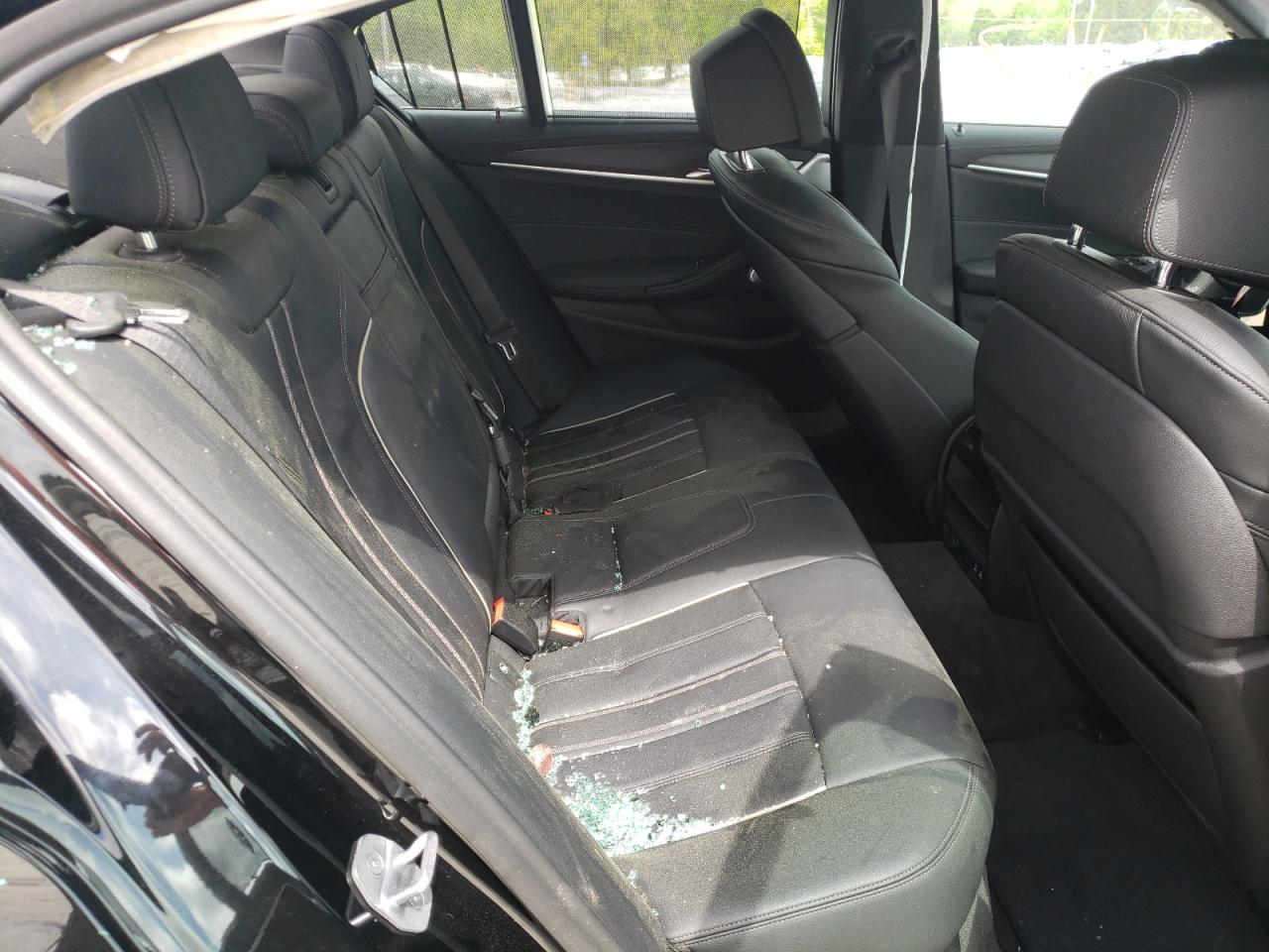 صورة رقم 6 من المزاد - 2022 BMW M550XI مع VIN WBA13BK08NCH74491