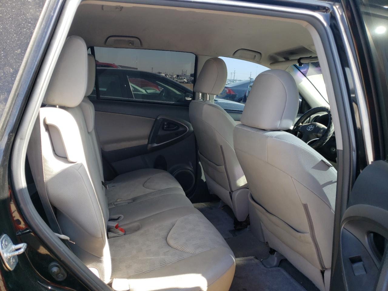 Photo 6 from auction – 2012 TOYOTA RAV4 with VIN 2T3BF4DV0CW261388