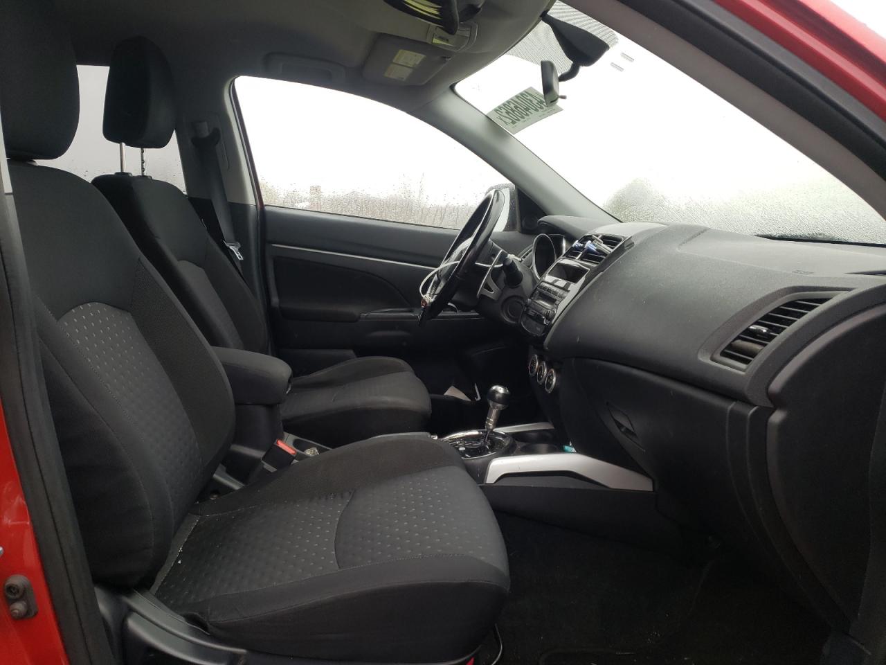 Photo 5 from auction – 2011 MITSUBISHI OUTLANDER with VIN JA4AP4AU8BZ021521