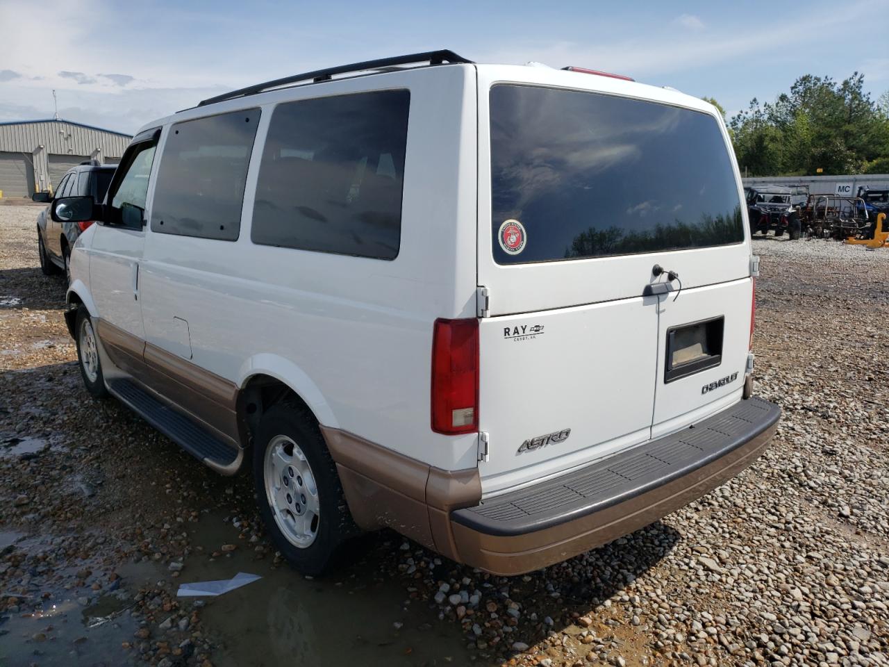 Photo 3 from auction – 2004 CHEVROLET ASTRO with VIN 1GNDM19X04B109717