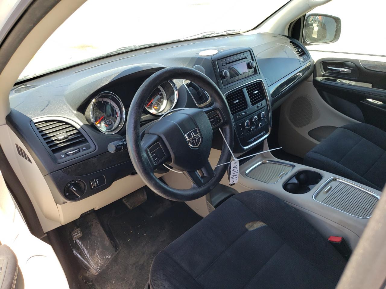 Photo 9 from auction – 2014 DODGE GRAND CARA with VIN 2C4RDGCG5ER119768