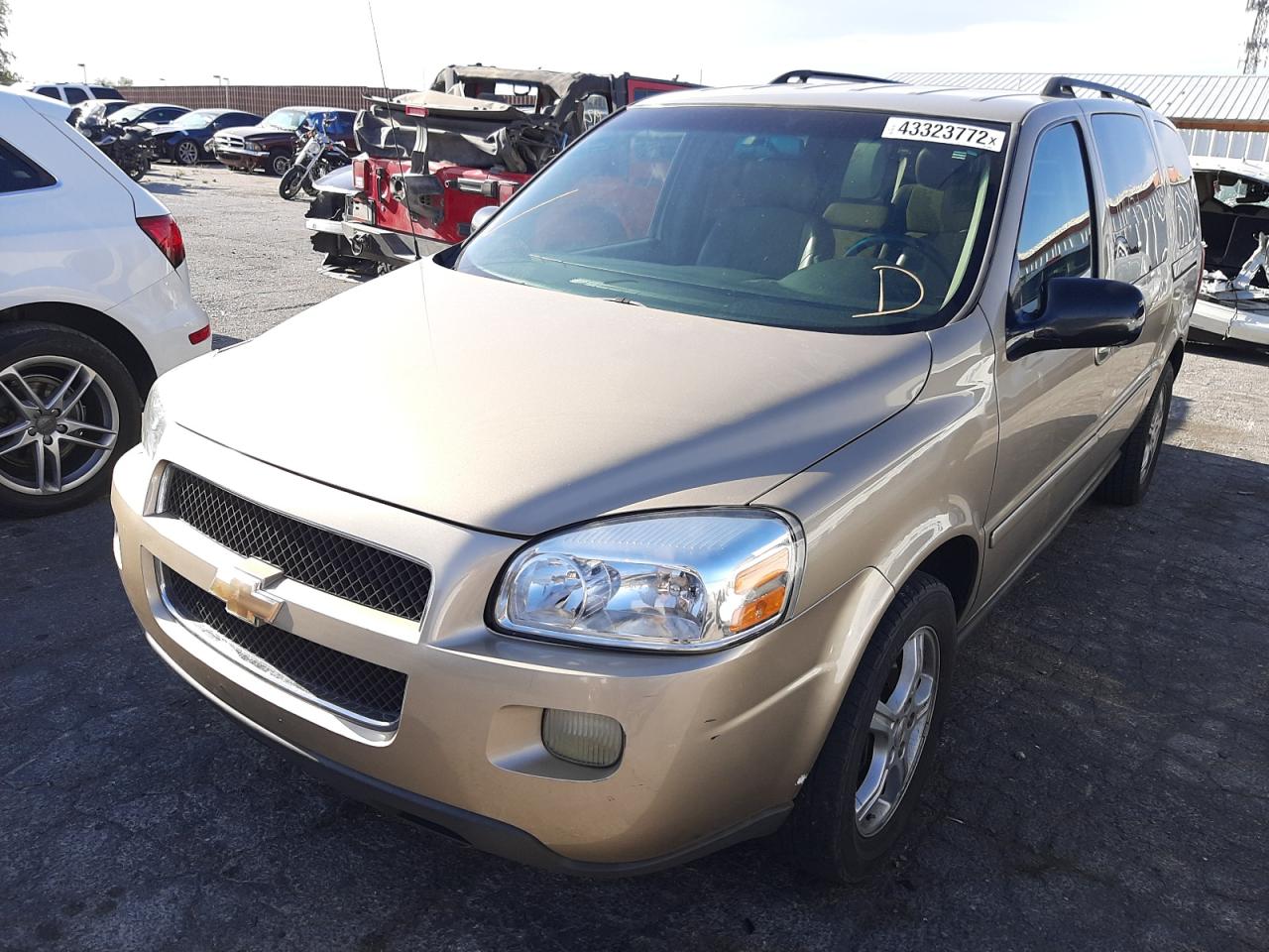 Photo 2 from auction – 2005 CHEVROLET UPLANDER L with VIN 1GNDV23L55D270546