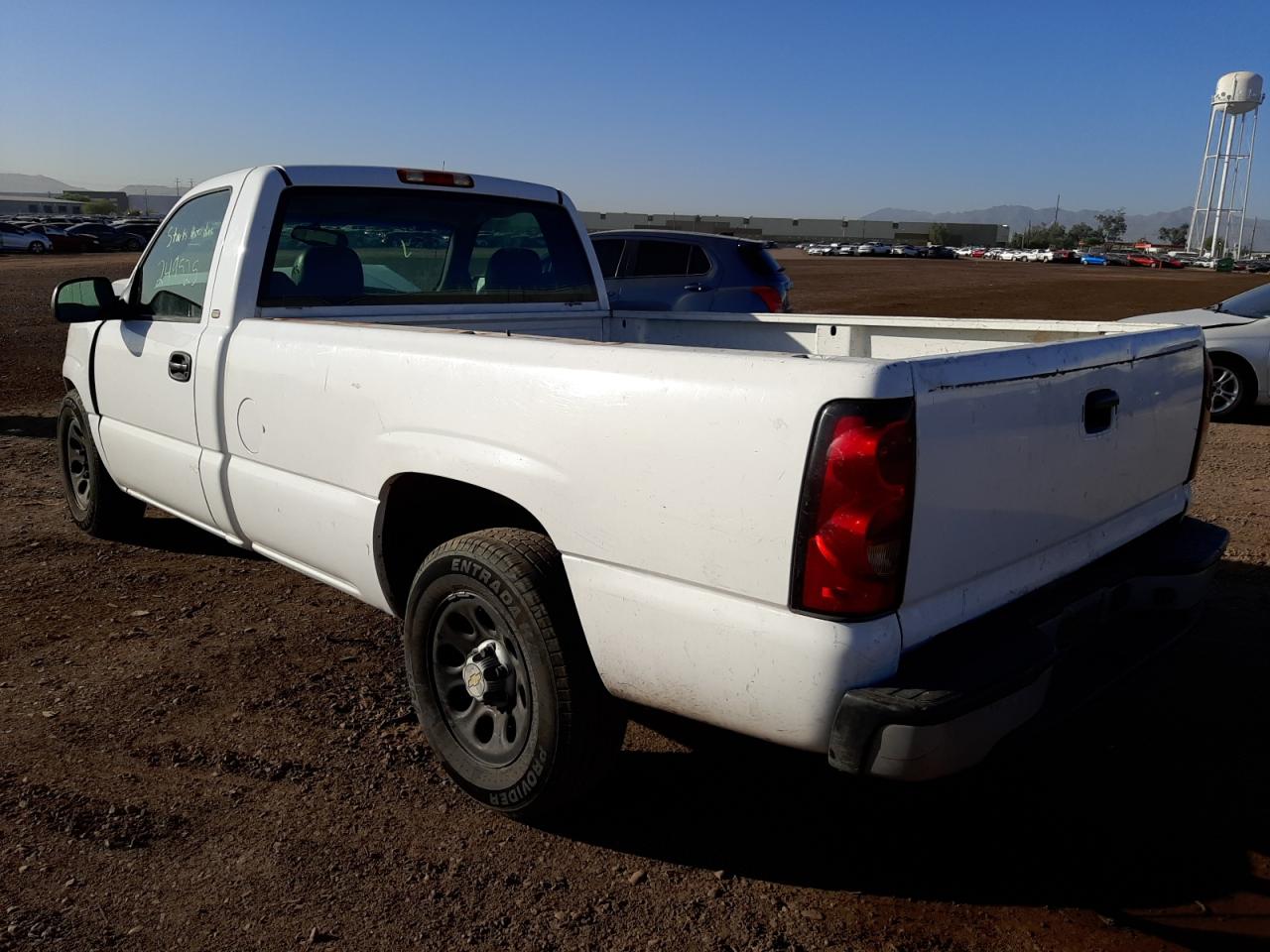Photo 3 from auction – 2005 CHEVROLET SILVERADO with VIN 1GCEC14X25Z283336