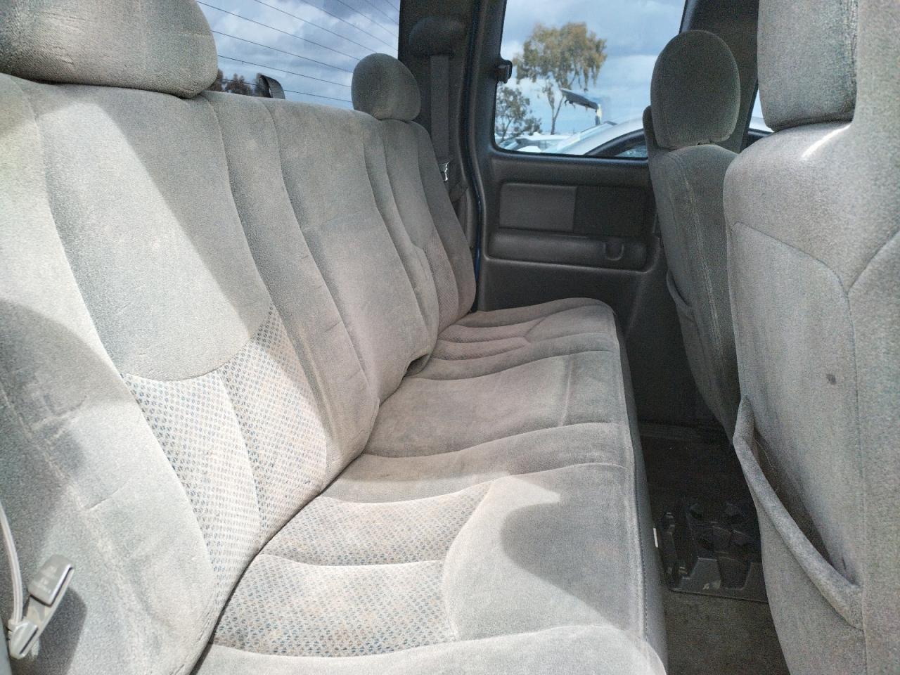 Photo 6 from auction – 2004 CHEVROLET SILVERADO with VIN 2GCEC19V241217240