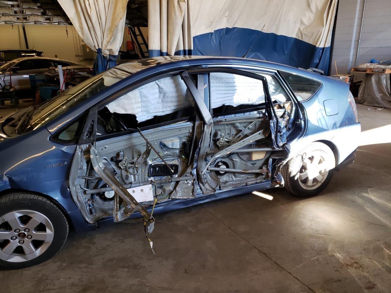 Photo 10 from auction – 2008 TOYOTA PRIUS with VIN JTDKB20U987740957