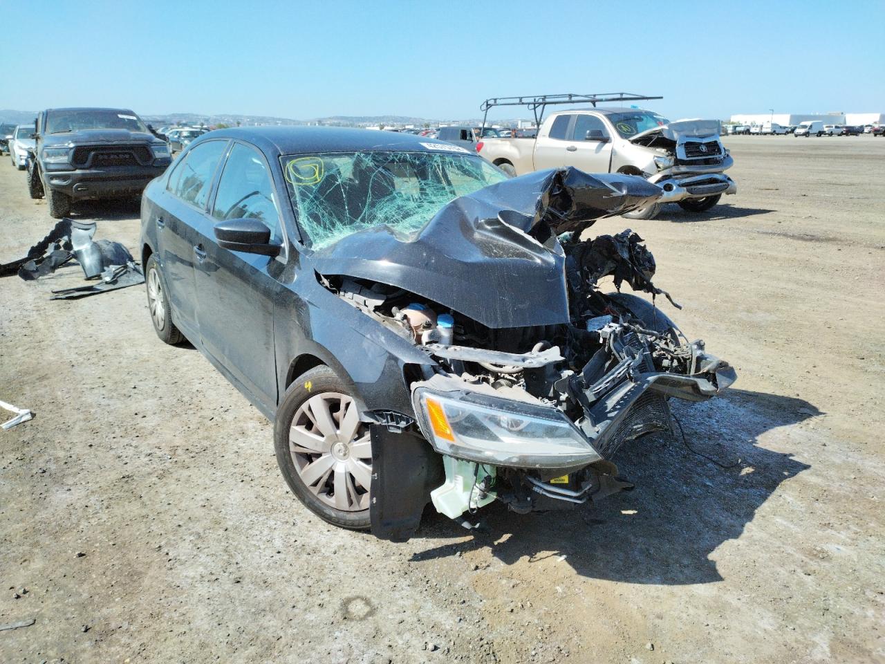Photo 1 from auction – 2014 VOLKSWAGEN JETTA BASE with VIN 3VW2K7AJXEM369971