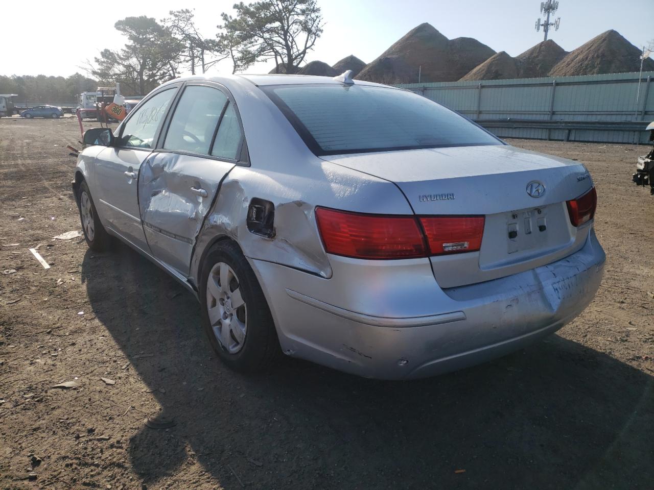 Photo 3 from auction – 2010 HYUNDAI SONATA with VIN 5NPET4AC0AH603127