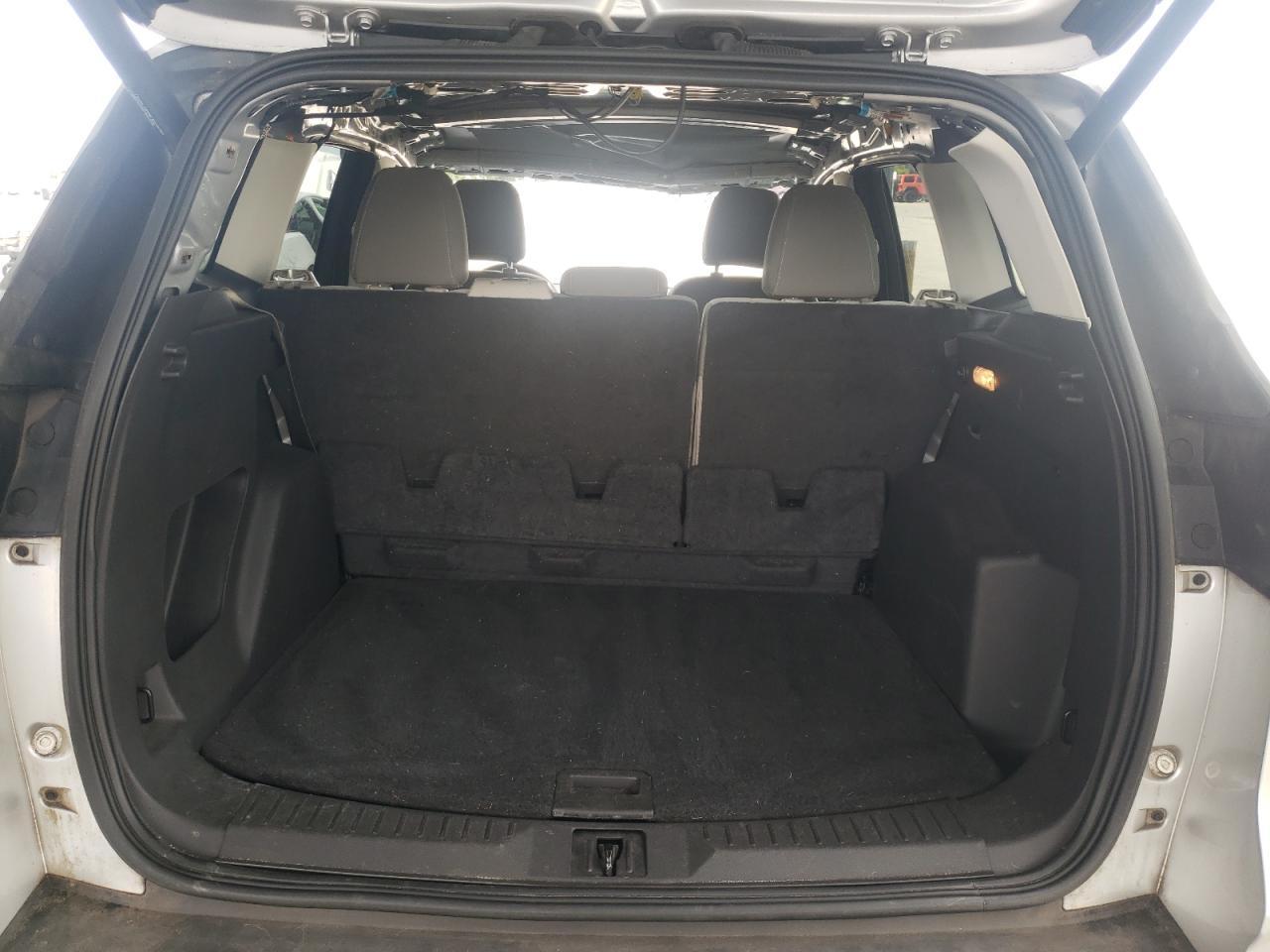 Photo 9 from auction – 2015 FORD ESCAPE SE with VIN 1FMCU0GX4FUA49199