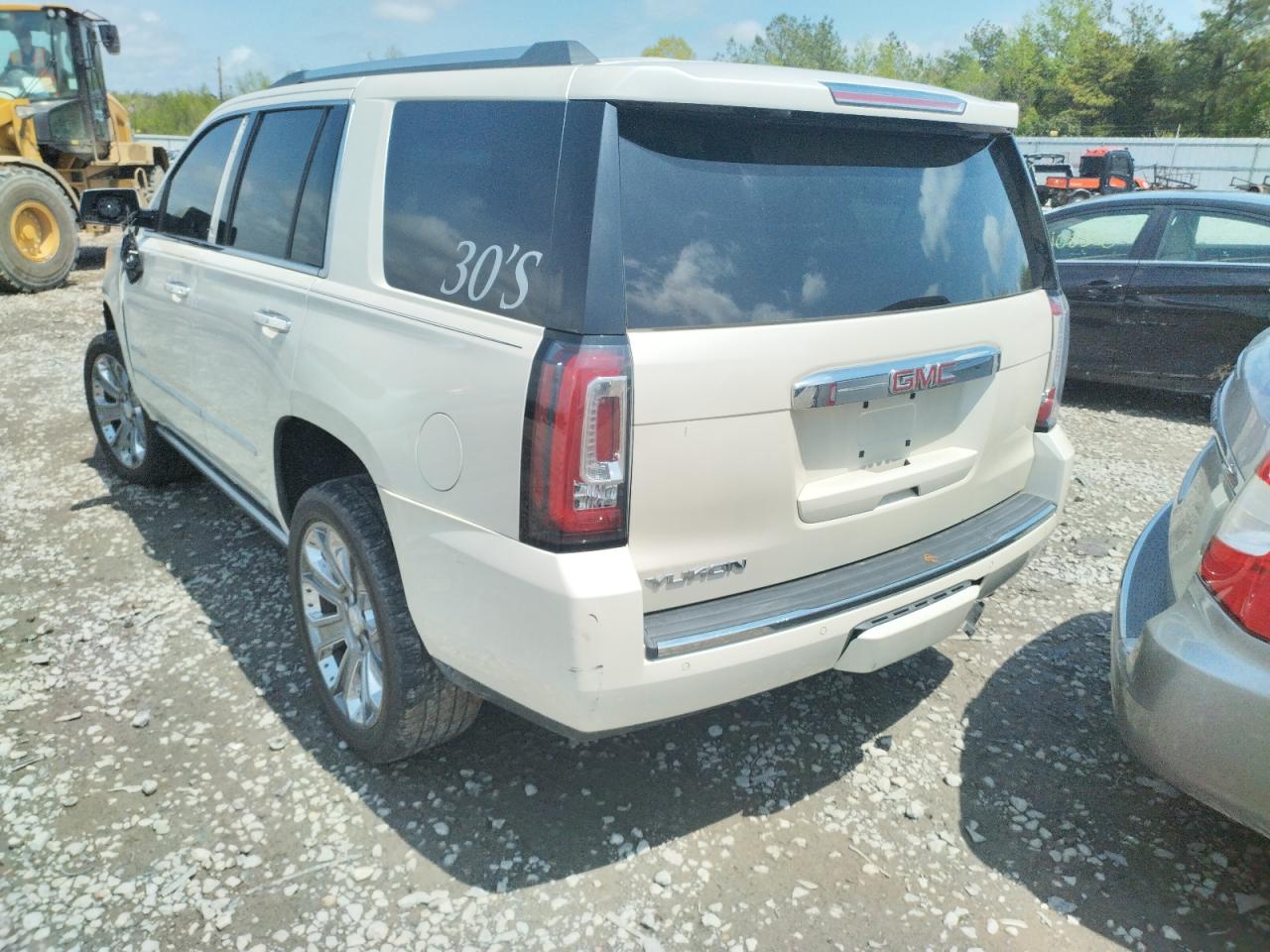 Photo 3 from auction – 2015 GMC YUKON DENA with VIN 1GKS1CKJ0FR697482