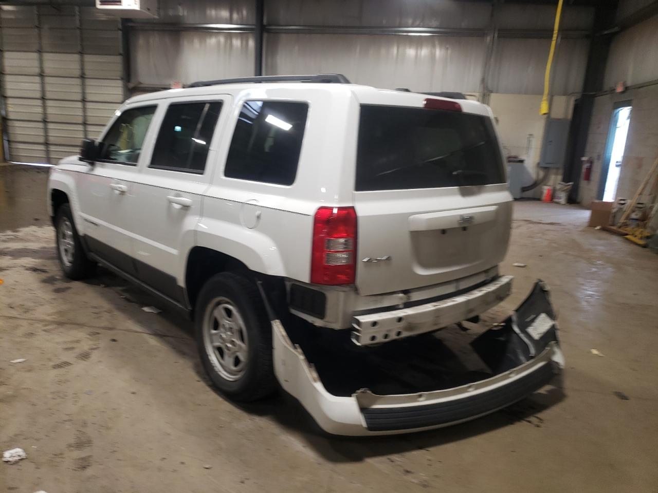 Photo 3 from auction – 2016 JEEP PATRIOT SP with VIN 1C4NJRBB3GD682946