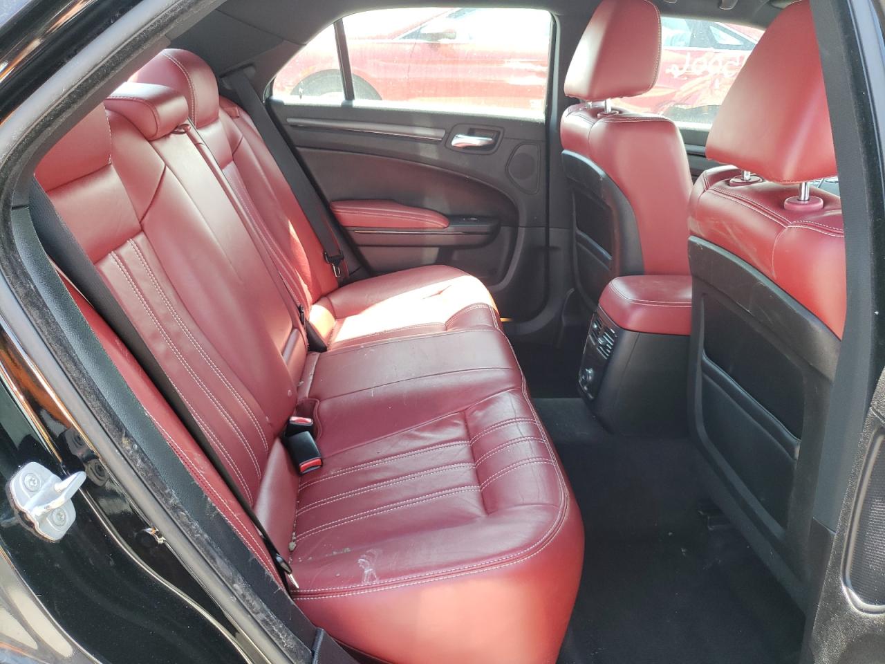 Photo 6 from auction – 2013 CHRYSLER 300 S with VIN 2C3CCABG3DH657319