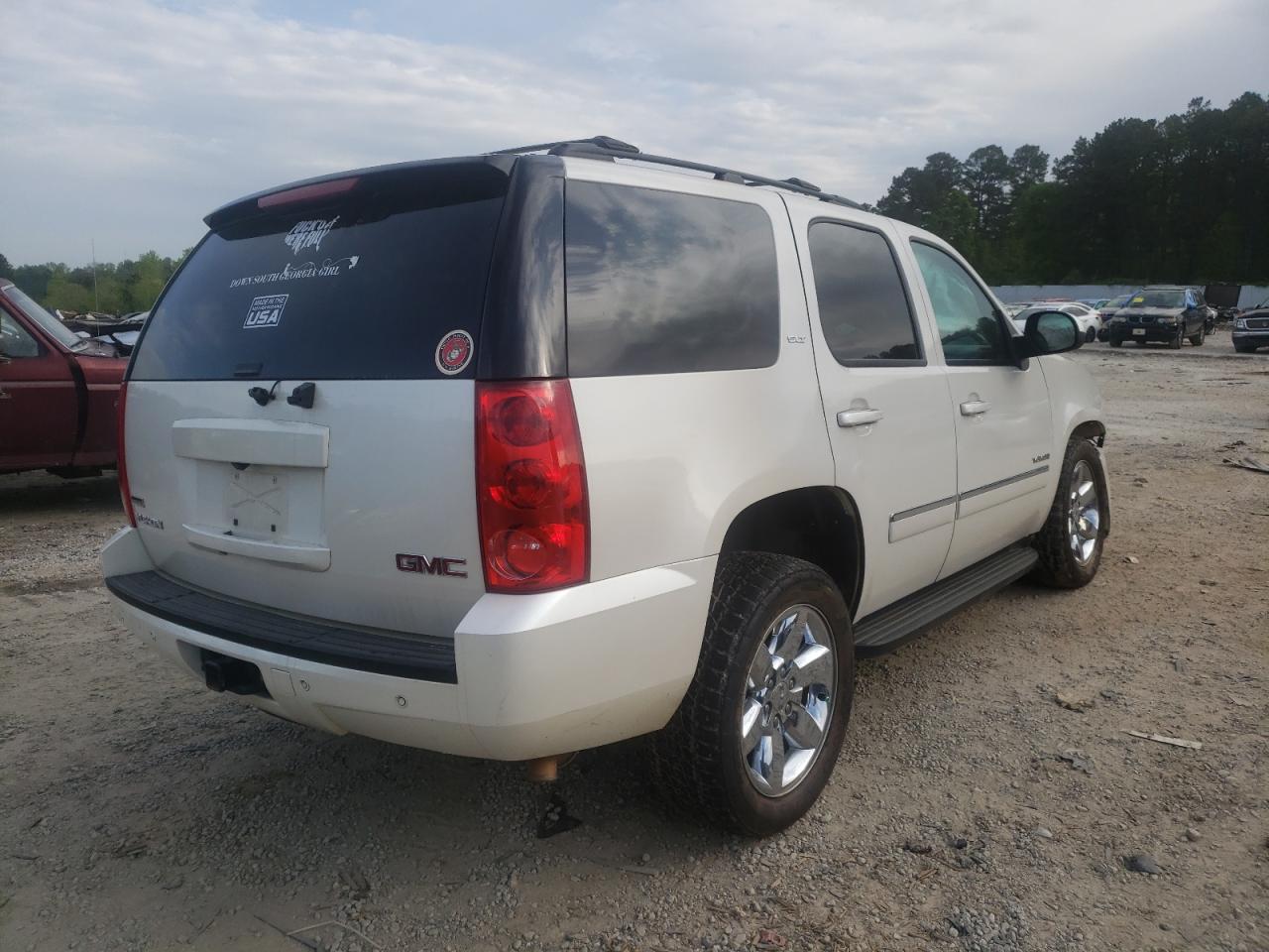 Photo 4 from auction – 2011 GMC YUKON SLT with VIN 1GKS1CE00BR385563
