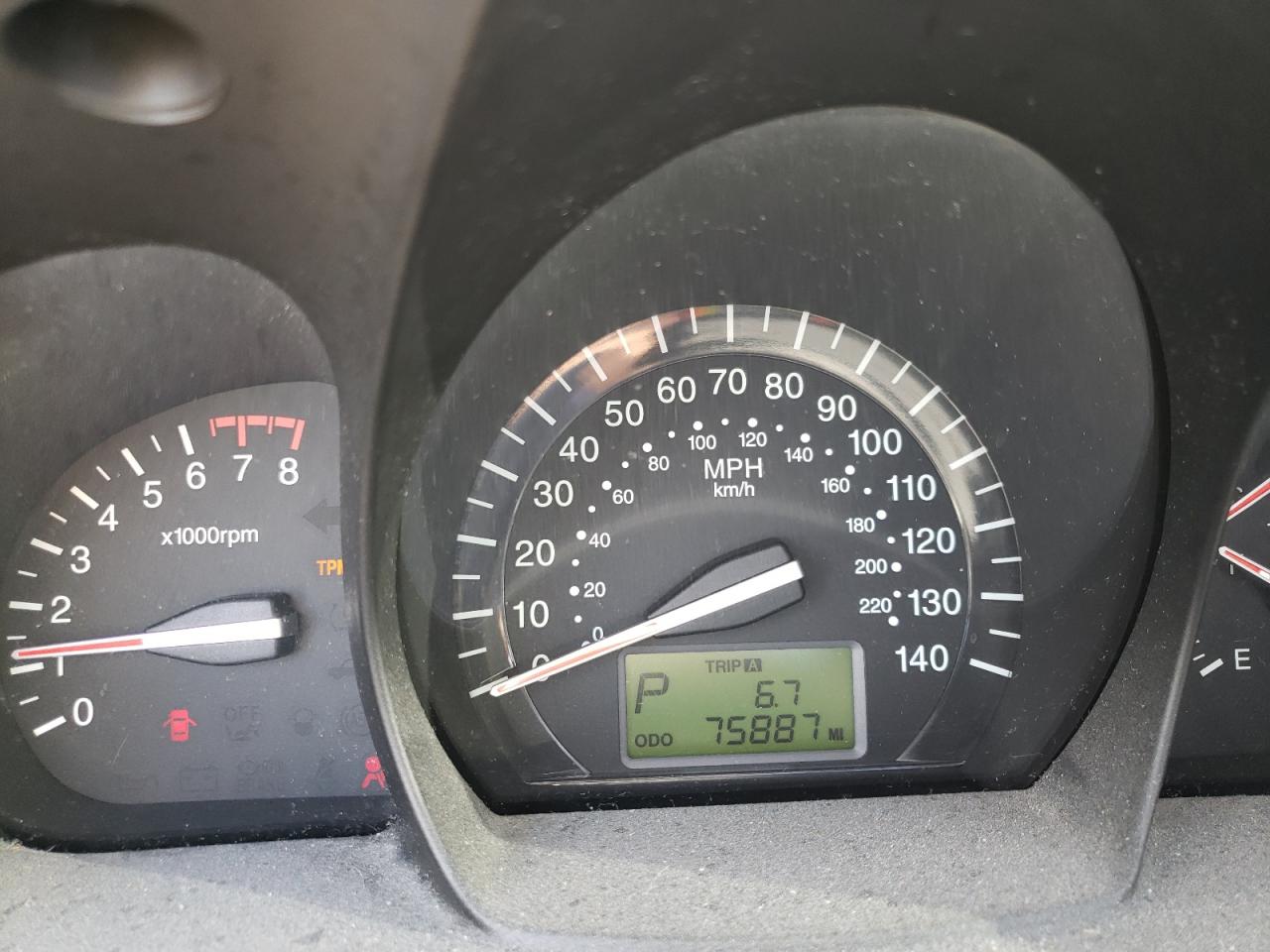 Photo 8 from auction – 2009 KIA SPECTRA EX with VIN KNAFE221395635093