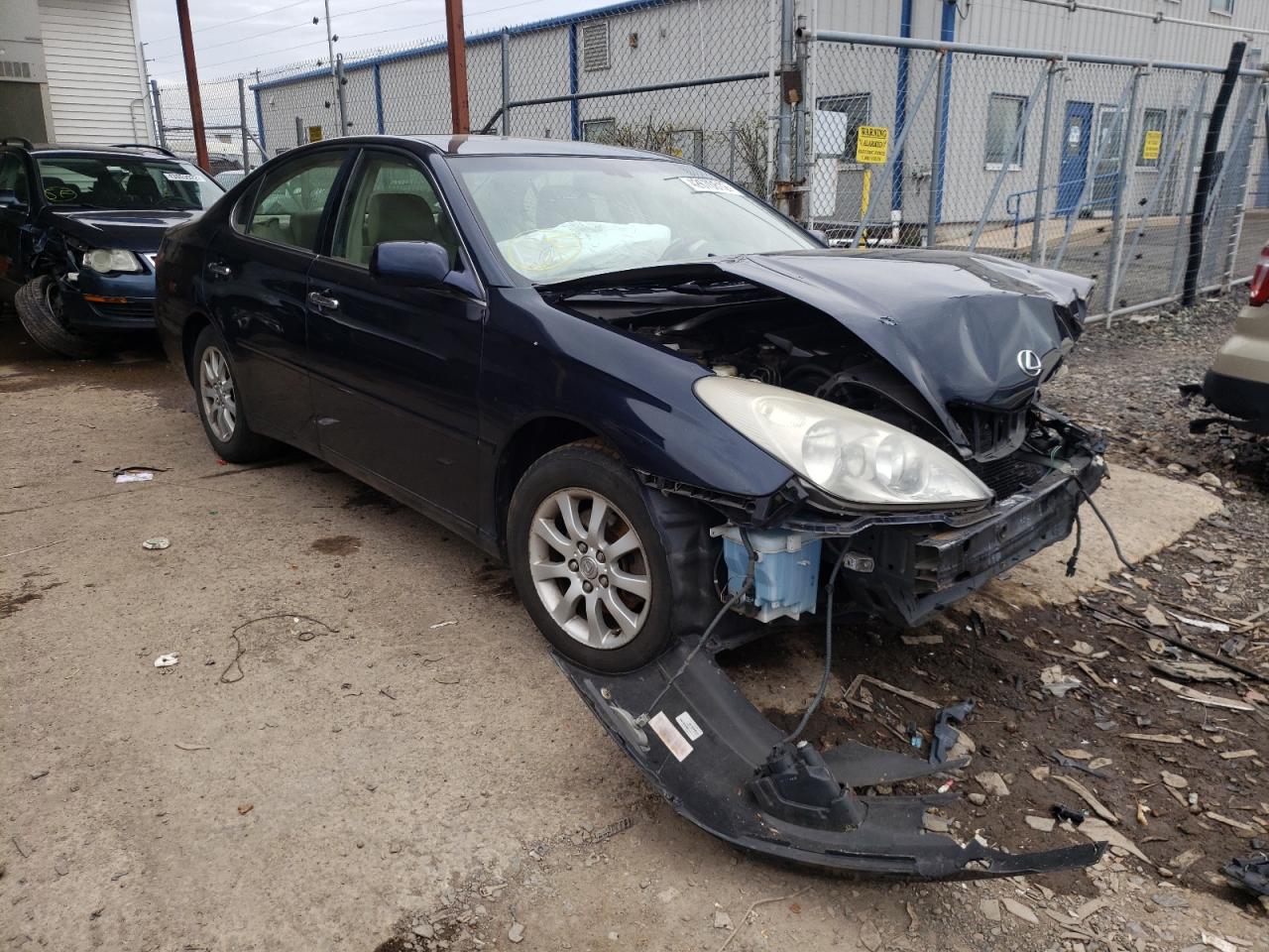 LEXUS ES 300 2003 with VIN JTHBF30G630103819 - Photo from auction