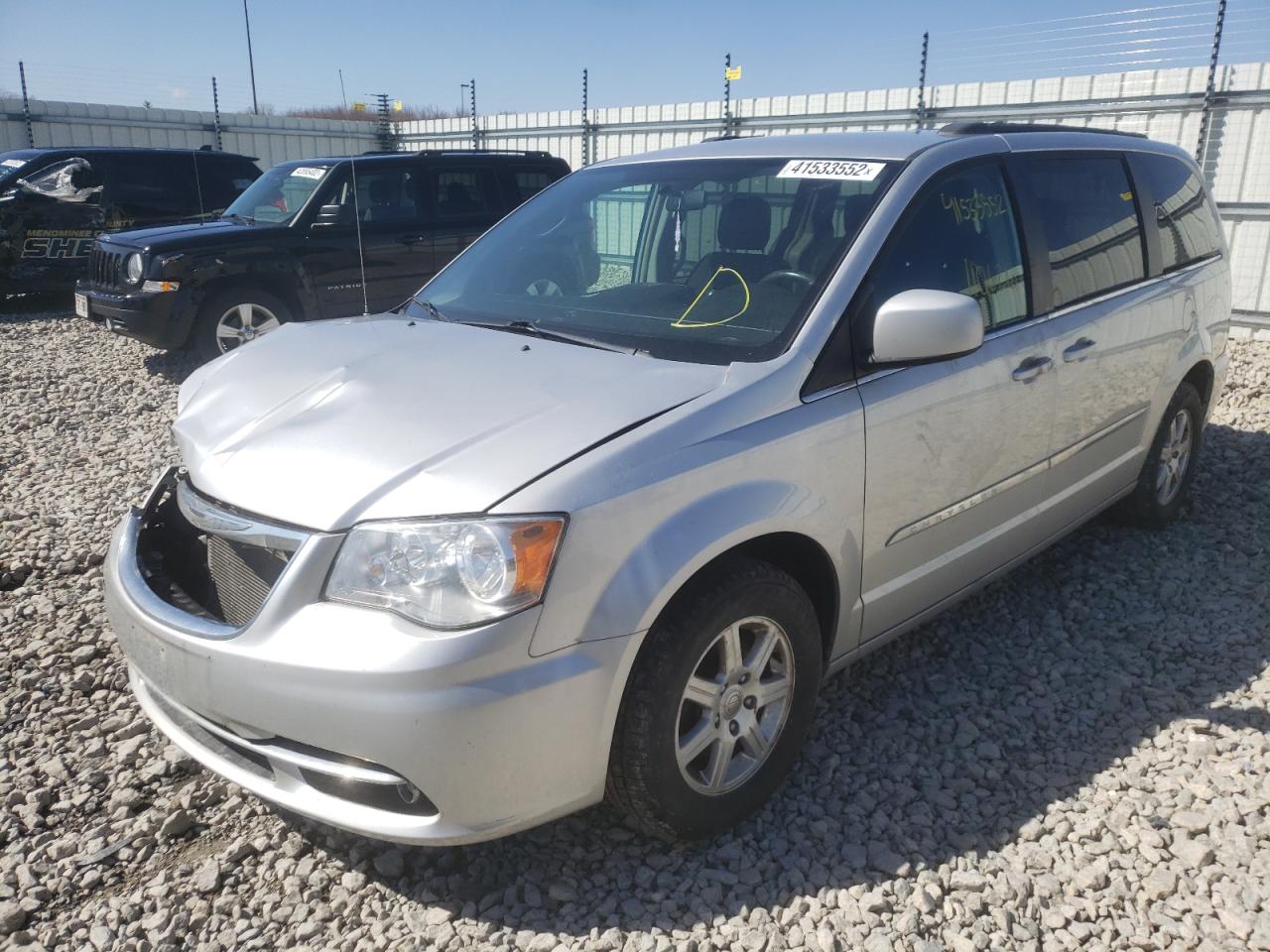 Photo 2 from auction – 2011 CHRYSLER TOWN & COU with VIN 2A4RR5DG1BR798464