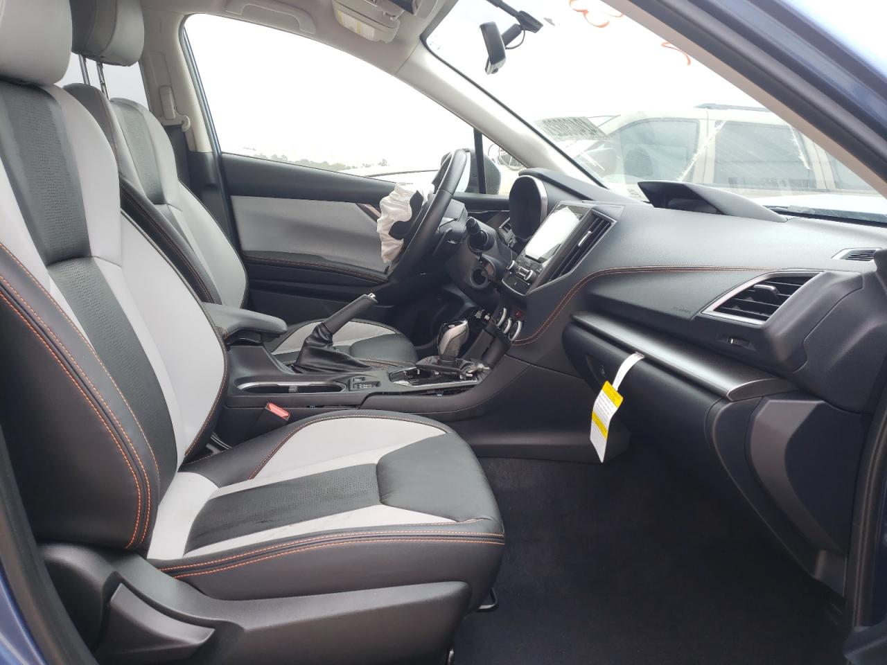 Photo 5 from auction – 2018 SUBARU CROSSTREK with VIN JF2GTAJC2JH273885