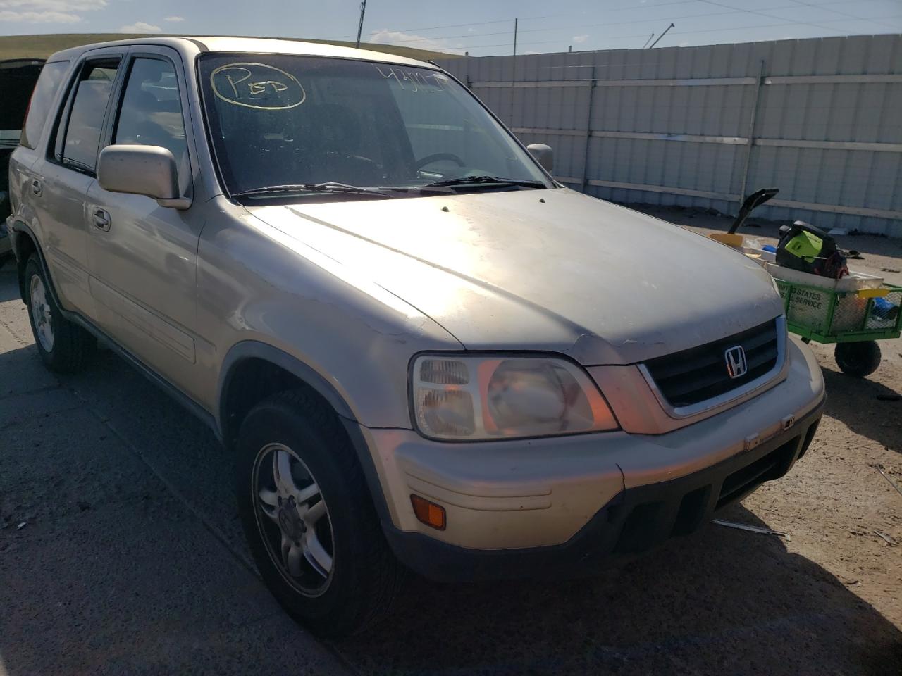 HONDA CR-V SE 2000 with VIN JHLRD1871YC058974 - Photo from auction