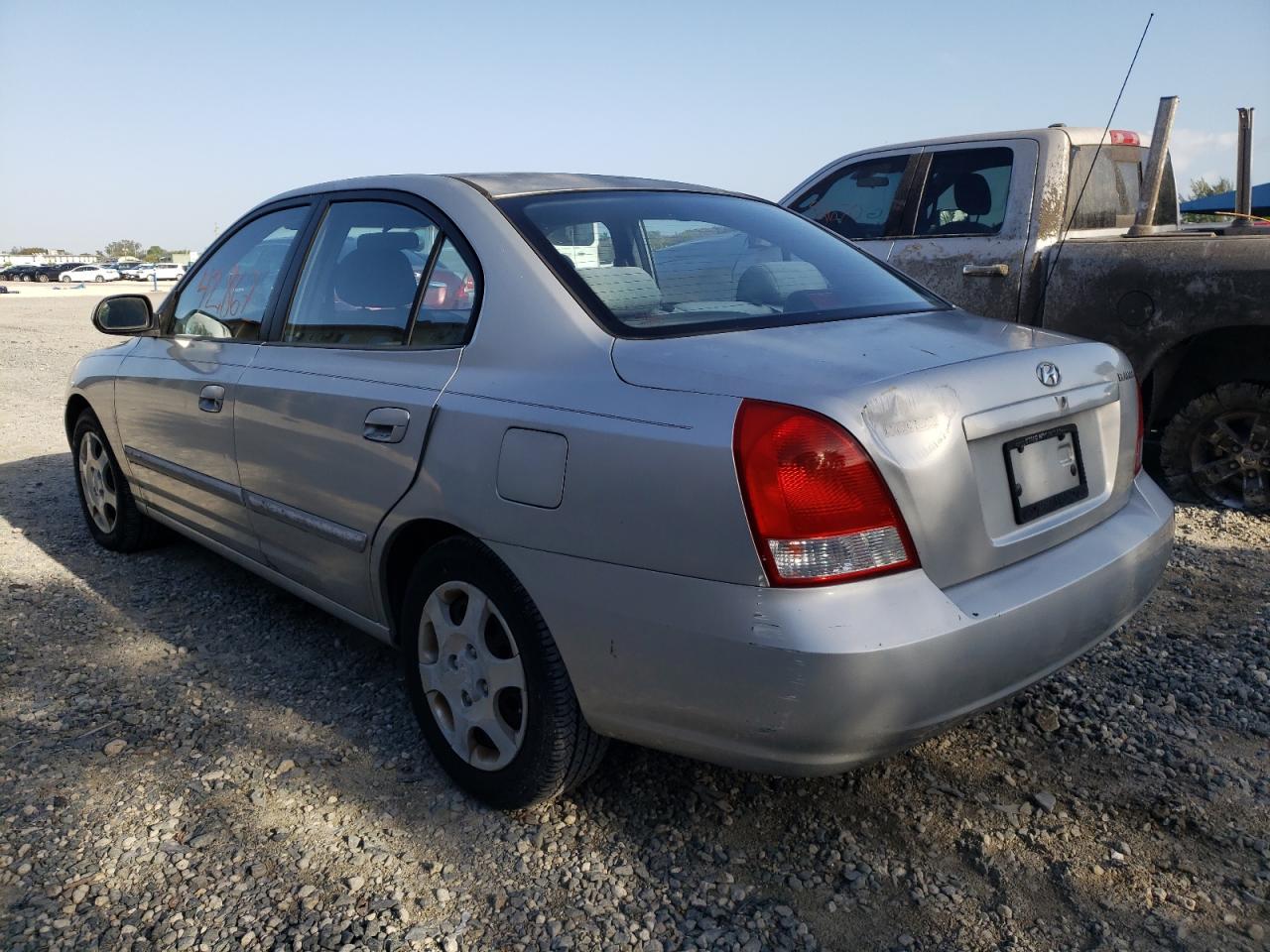 Photo 3 from auction – 2003 HYUNDAI ELANTRA GL with VIN KMHDN45D53U653759