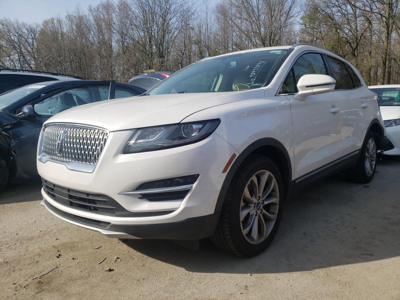 Photo 2 from auction – 2019 LINCOLN MKC SELECT with VIN 5LMCJ2C91KUL02014