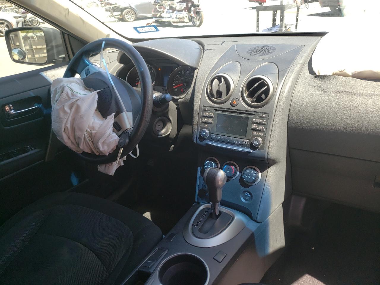 Photo 9 from auction – 2014 NISSAN ROGUE SELE with VIN JN8AS5MT2EW105048