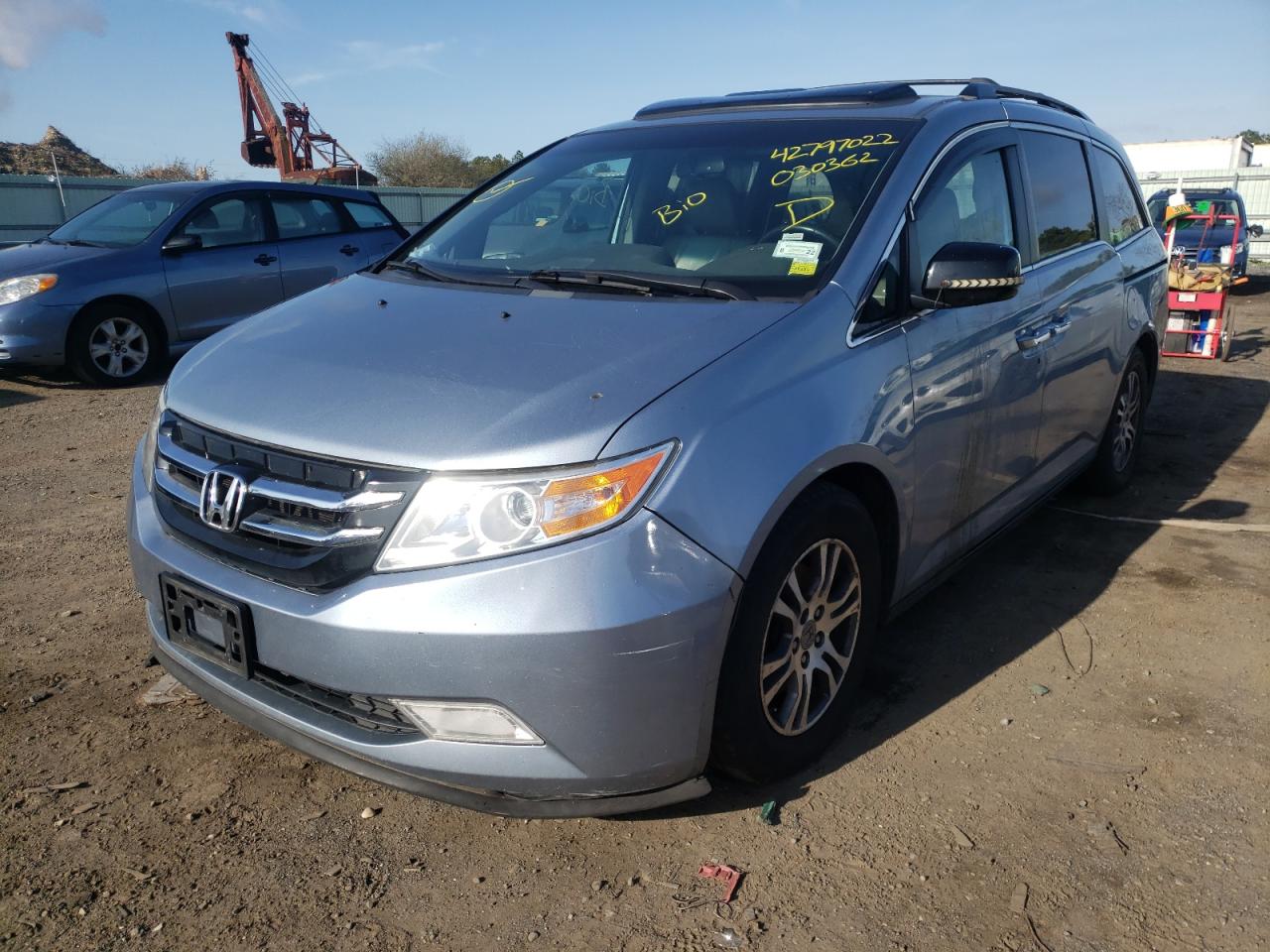 Photo 2 from auction – 2011 HONDA ODYSSEY with VIN 5FNRL5H65BB030362