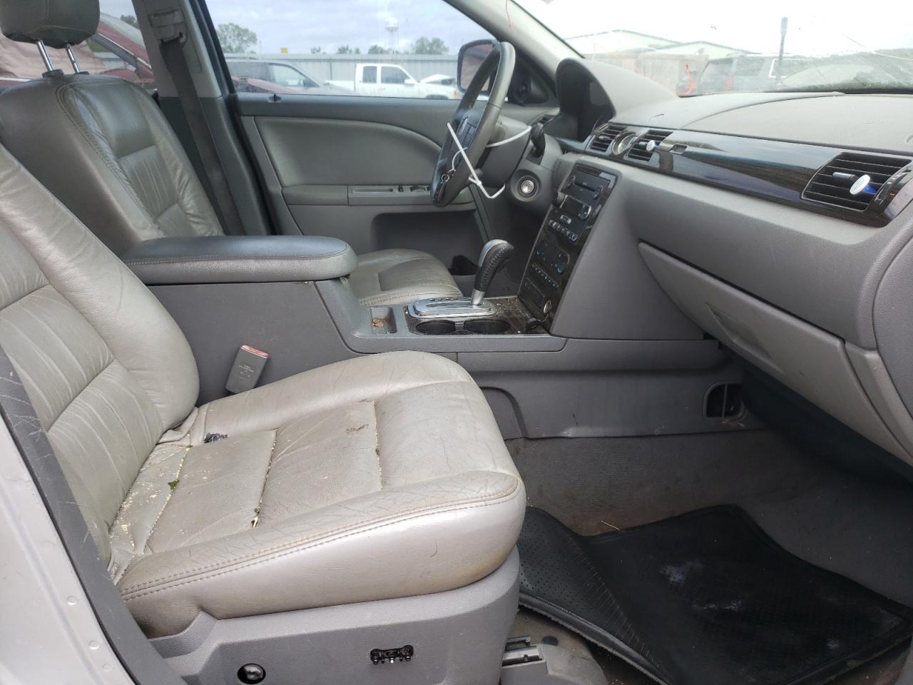Photo 5 from auction – 2005 MERCURY MONTEGO LU with VIN 1MEFM40145G609085