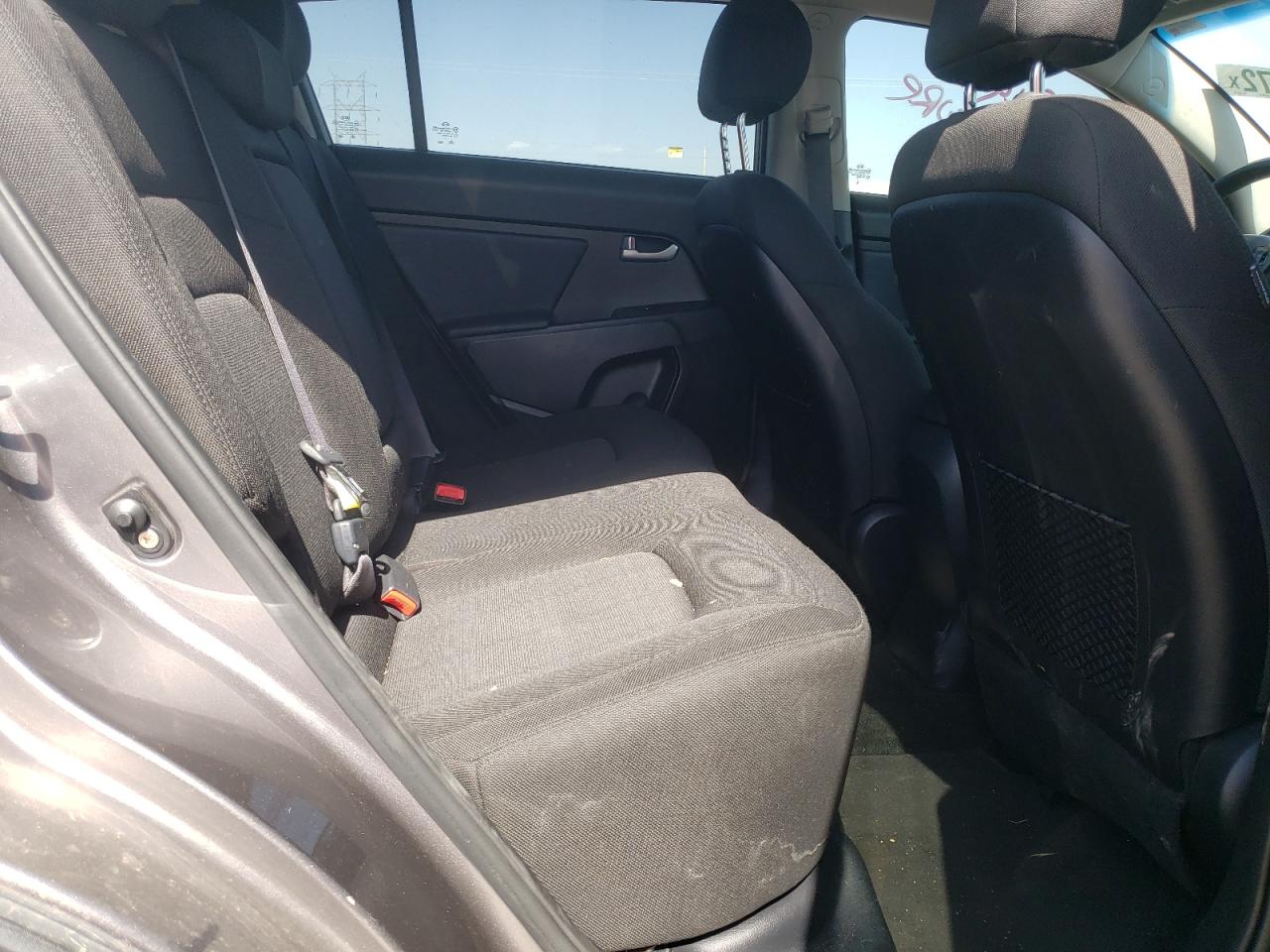 Photo 6 from auction – 2013 KIA SPORTAGE L with VIN KNDPBCA28D7366053