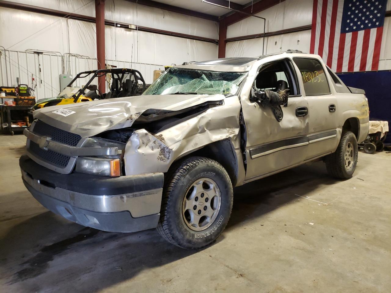 Photo 2 from auction – 2004 CHEVROLET AVALANCHE with VIN 3GNEK12T34G335467