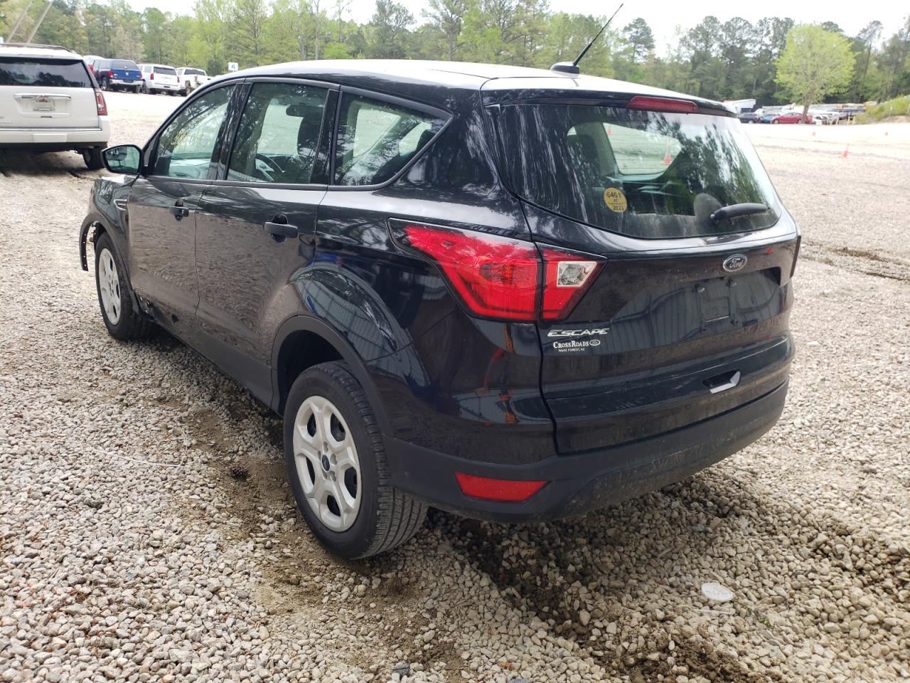 Photo 3 from auction – 2019 FORD ESCAPE S with VIN 1FMCU0F78KUC36229