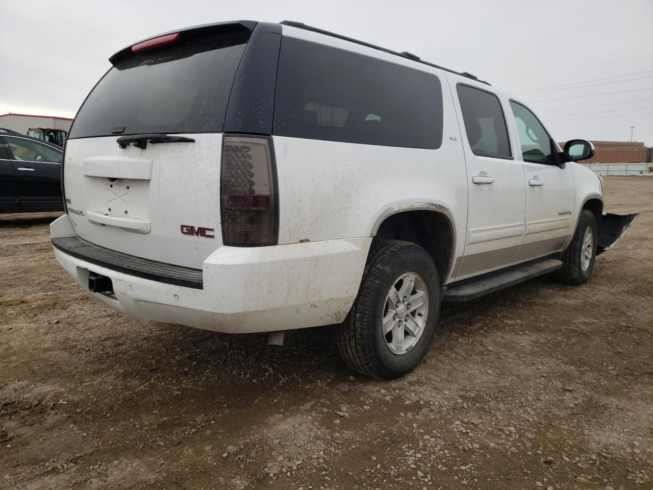 Photo 4 from auction – 2011 GMC YUKON XL K with VIN 1GKS2KE35BR190821