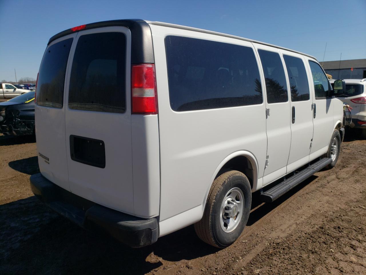 Photo 4 from auction – 2014 CHEVROLET EXPRESS G2 with VIN 1GAWGPFA2E1119578