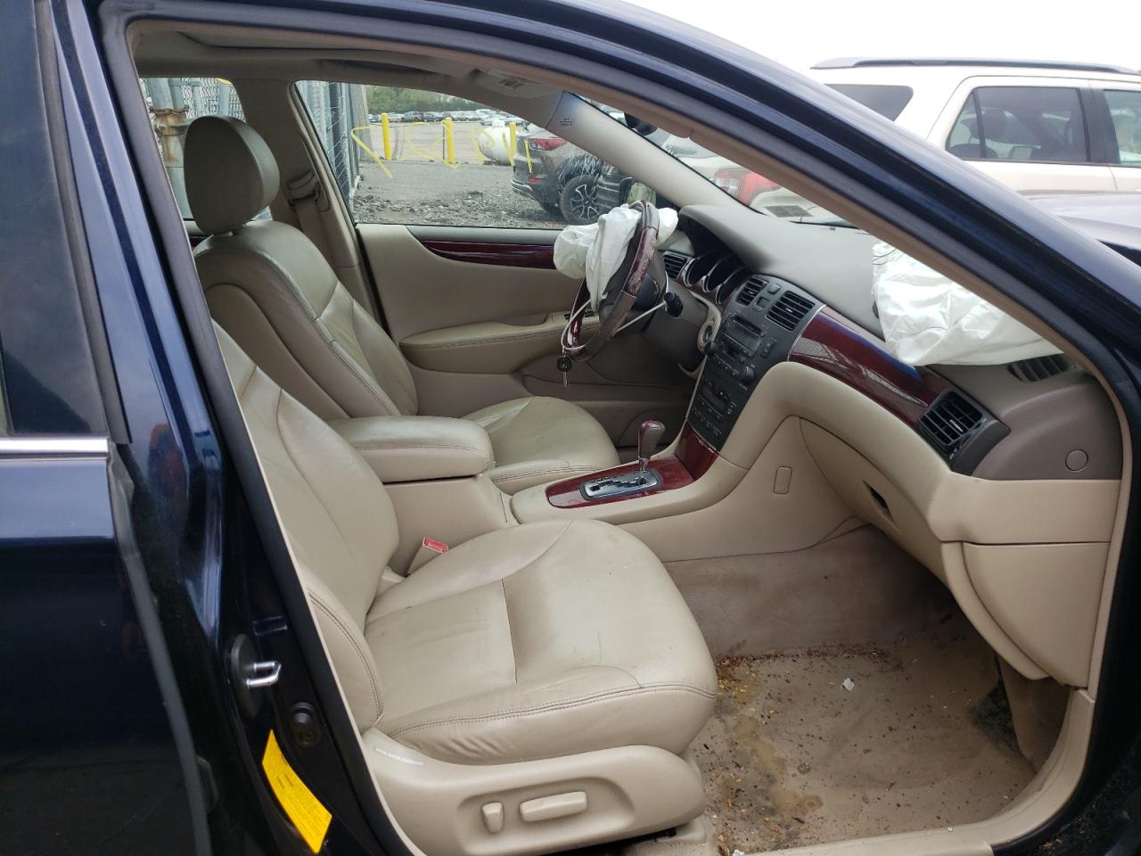 Photo 5 from auction – 2003 LEXUS ES 300 with VIN JTHBF30G630103819