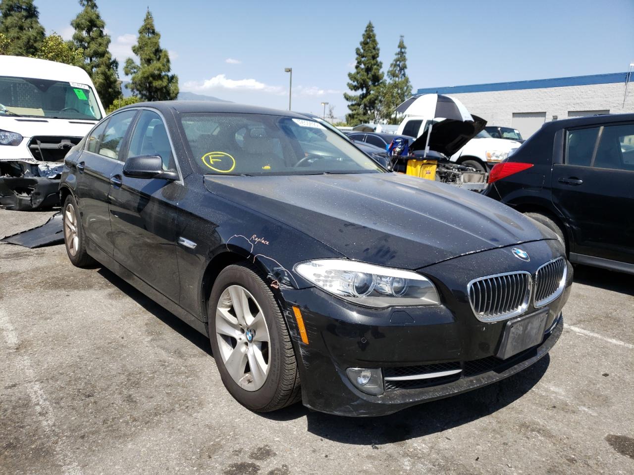 BMW 528 I 2013 with VIN WBAXG5C57DD229236 - Photo from auction