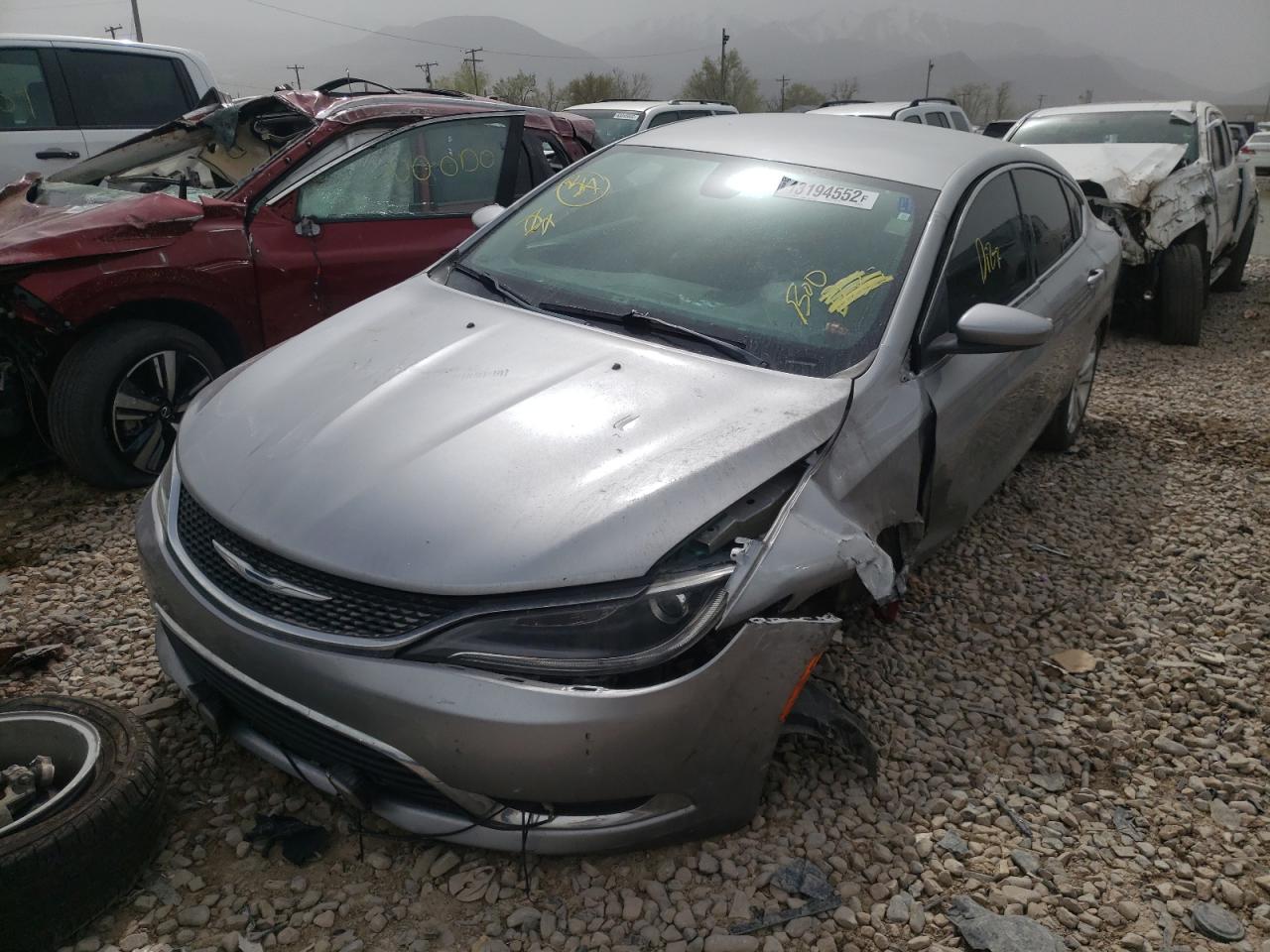 Photo 2 from auction – 2015 CHRYSLER 200 LIMITE with VIN 1C3CCCAB8FN697679