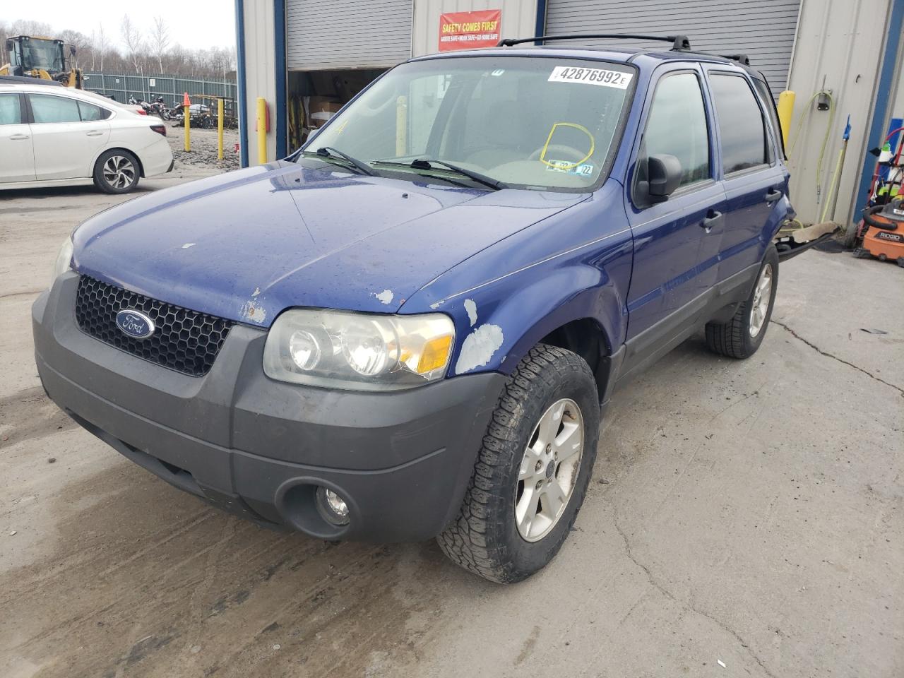 Photo 2 from auction – 2006 FORD ESCAPE with VIN 1FMYU93186KC81005