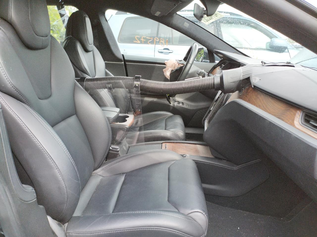 Photo 5 from auction – 2018 TESLA MODEL S with VIN 5YJSA1E22JF298818