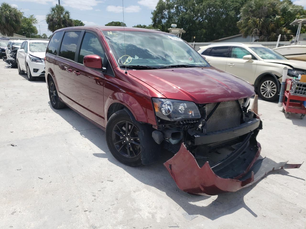 DODGE GRAND CARA 2019 with VIN 2C4RDGEG6KR760145 - Photo from auction