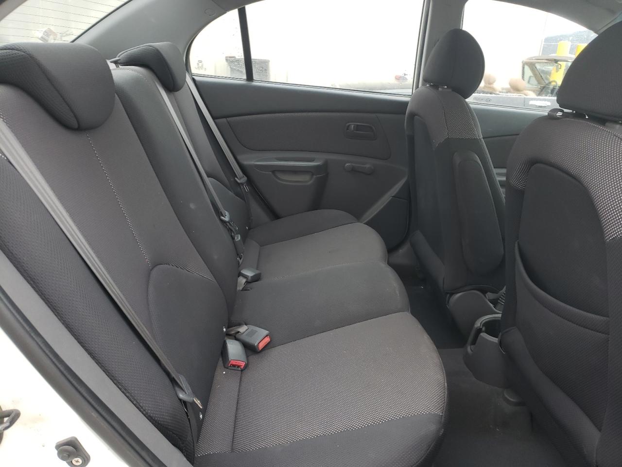 Photo 6 from auction – 2007 KIA RIO BASE with VIN KNADE123076246115
