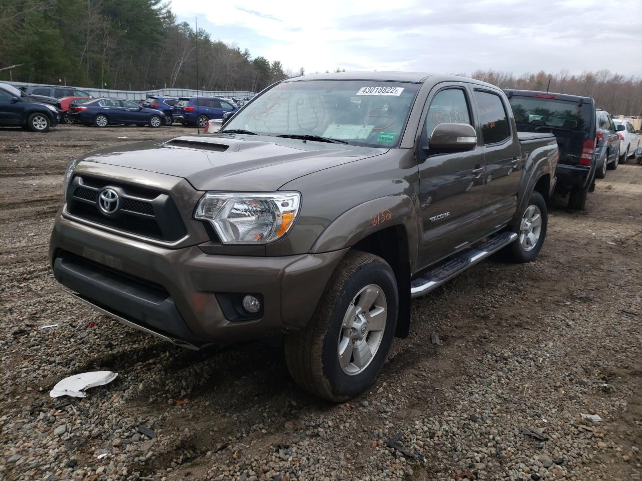 Photo 2 from auction – 2014 TOYOTA TACOMA DOU with VIN 3TMLU4EN8EM150746