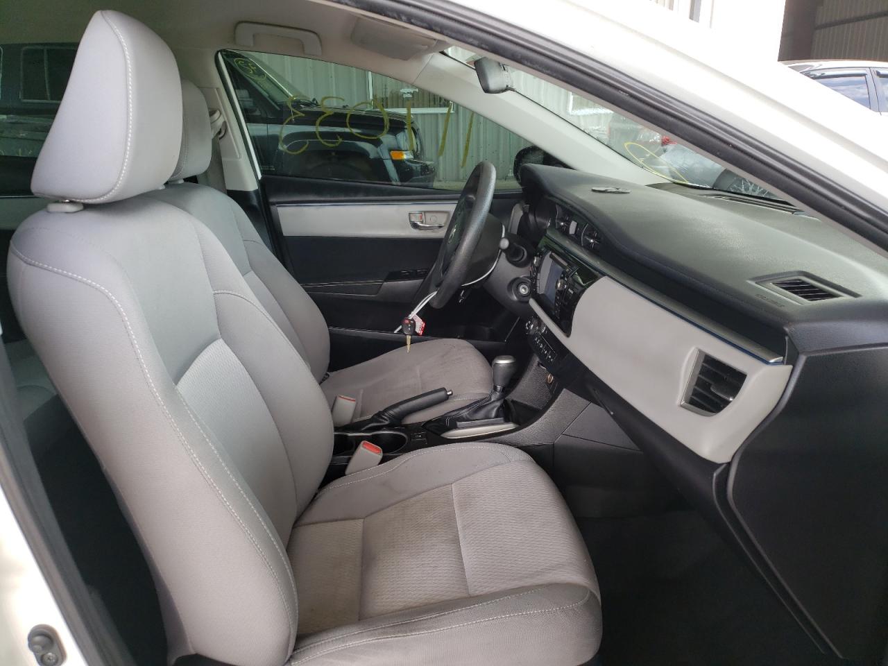 Photo 5 from auction – 2014 TOYOTA COROLLA L with VIN 5YFBURHE4EP077033