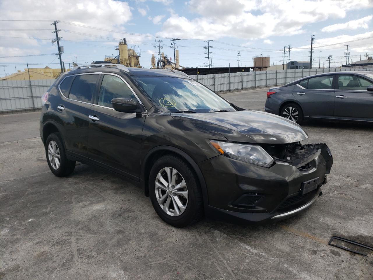 NISSAN ROGUE S 2016 with VIN KNMAT2MTXGP665209 - Photo from auction