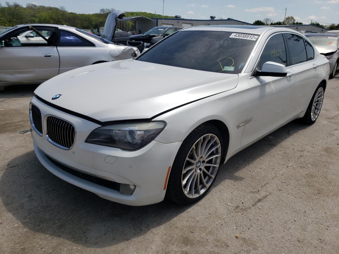 Photo 2 from auction – 2012 BMW 750 I with VIN WBAKA8C56CCY37914