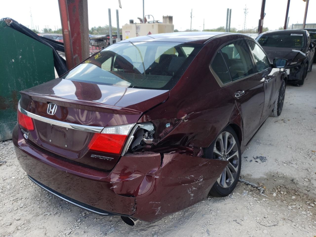 Photo 4 from auction – 2015 HONDA ACCORD SPO with VIN 1HGCR2F54FA122575