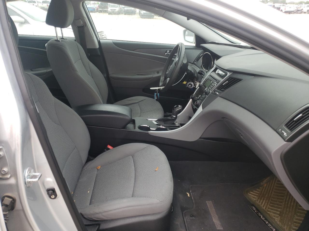 Photo 5 from auction – 2011 HYUNDAI SONATA GLS with VIN 5NPEB4AC8BH243691