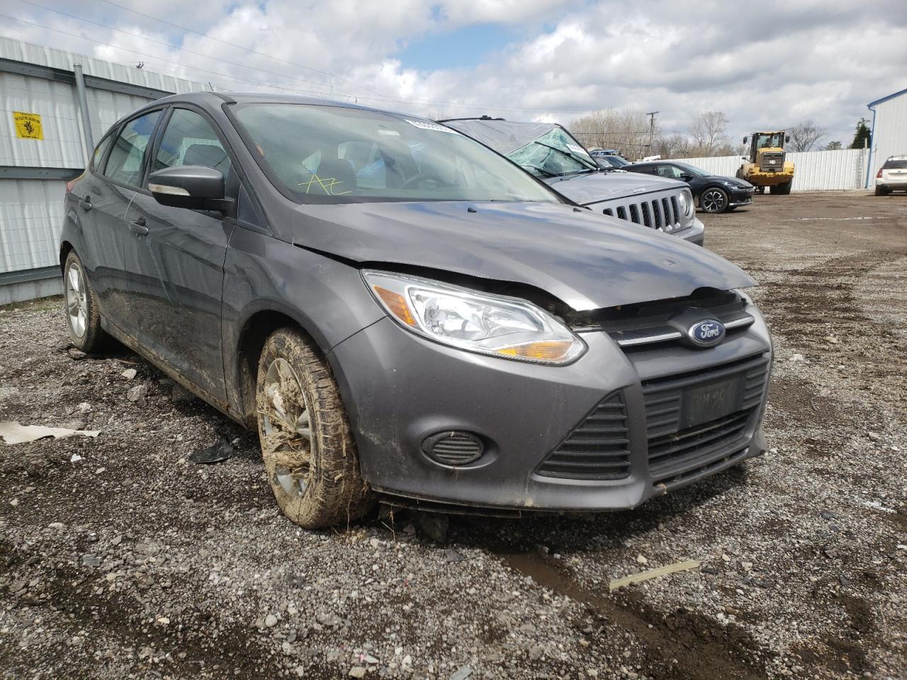 FORD FOCUS SE 2014 with VIN 1FADP3K2XEL449579 - Photo from auction