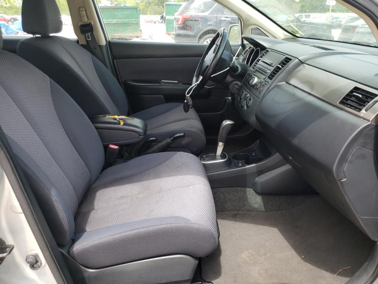 Photo 5 from auction – 2008 NISSAN VERSA S with VIN 3N1BC13E98L428907