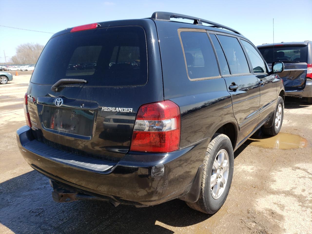 Photo 4 from auction – 2004 TOYOTA HIGHLANDER with VIN JTEEP21A740023782